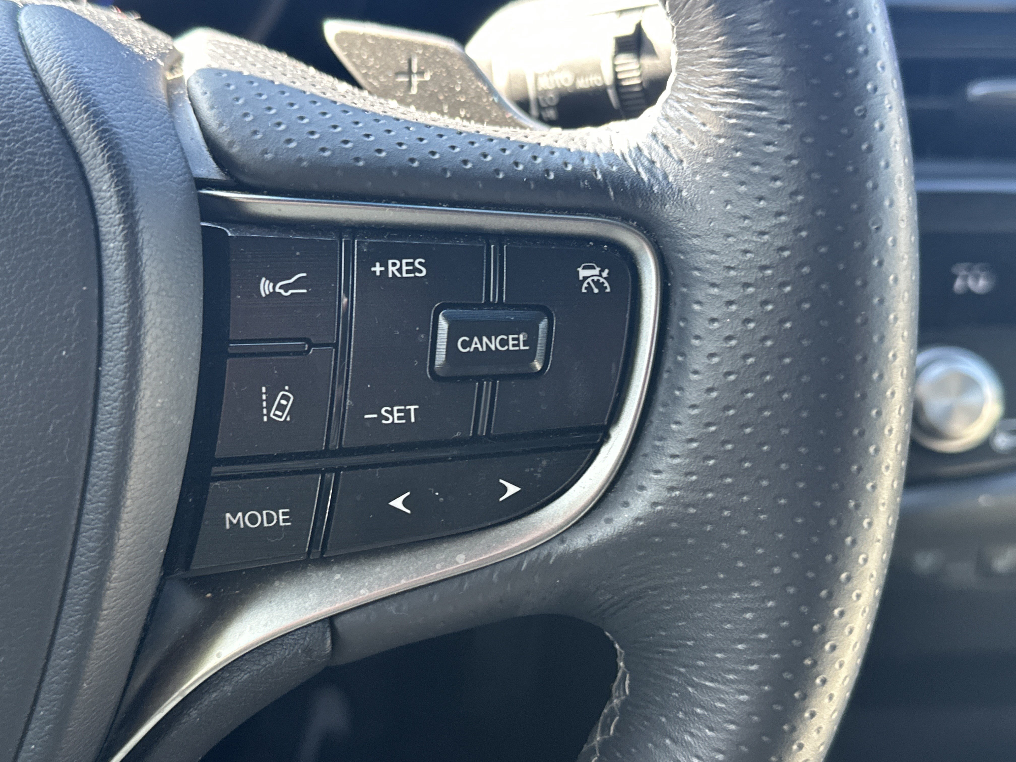 Used 2024 Lexus ES 350 F Sport w/ Accessory Package (Z2) FWD image 17