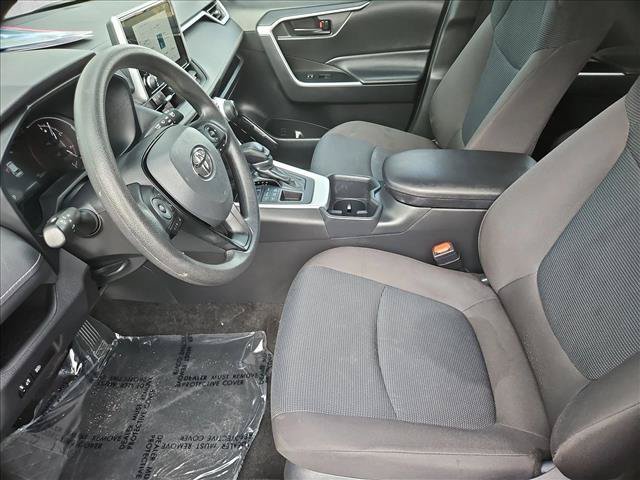 Used 2025 Toyota RAV4 LE AWD/4WD image 21