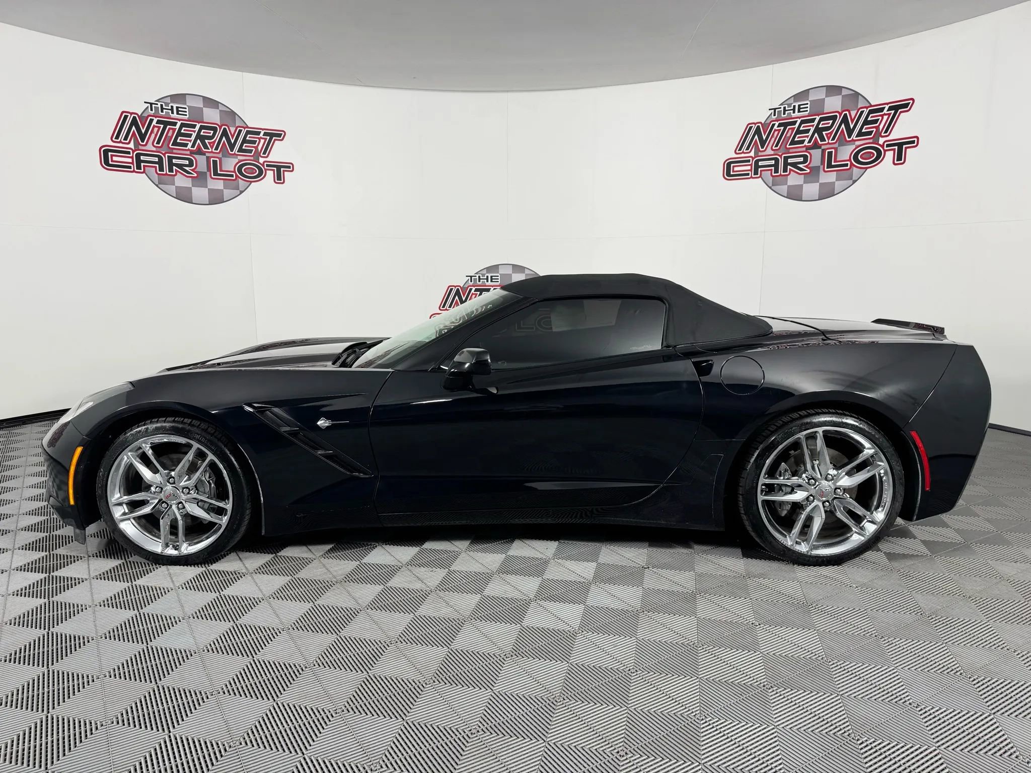 Used 2019 Chevrolet Corvette Stingray Convertible w/ 3LT Preferred Equipment Group image 8
