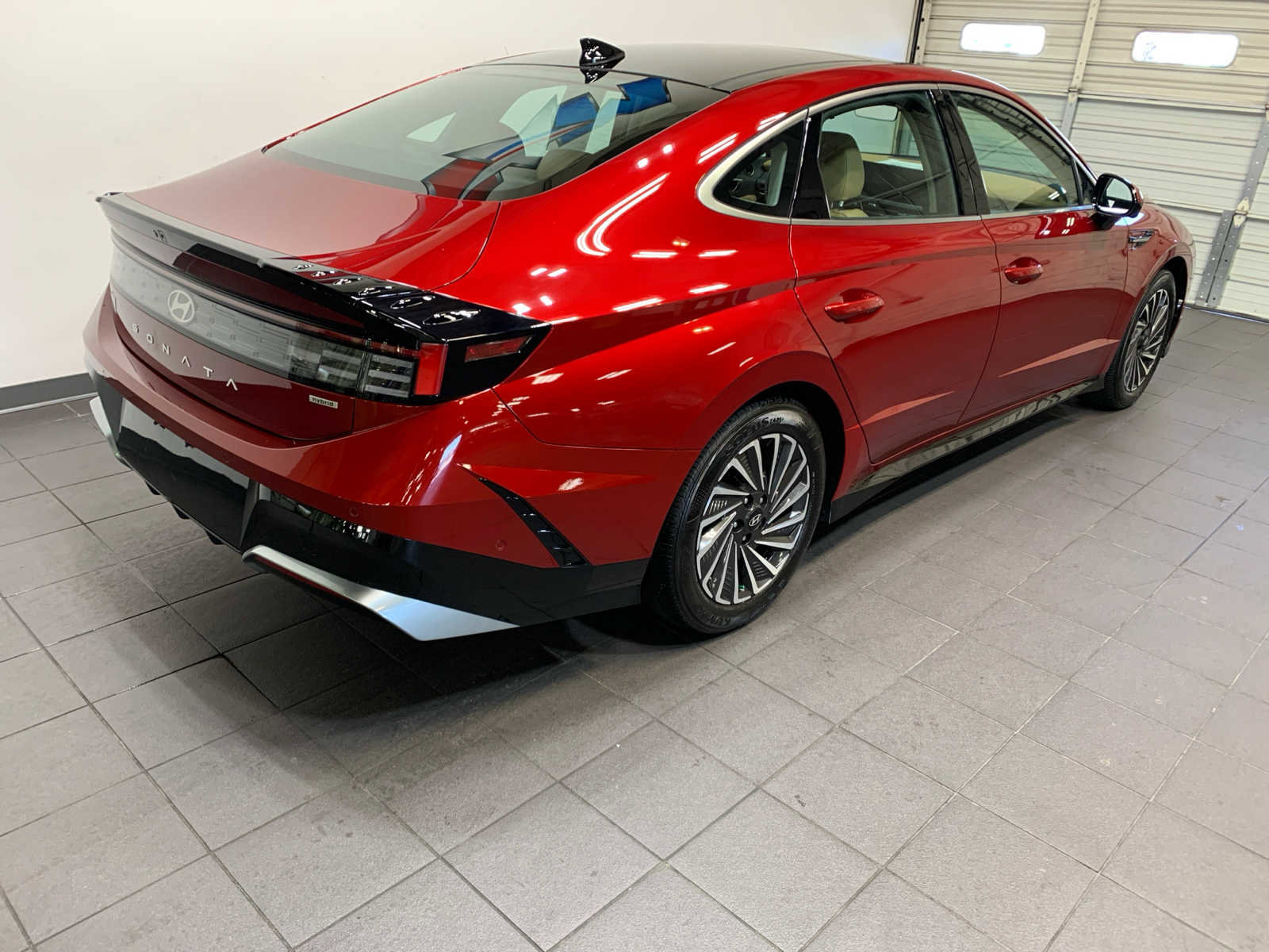 Used 2024 Hyundai Sonata Limited image 3