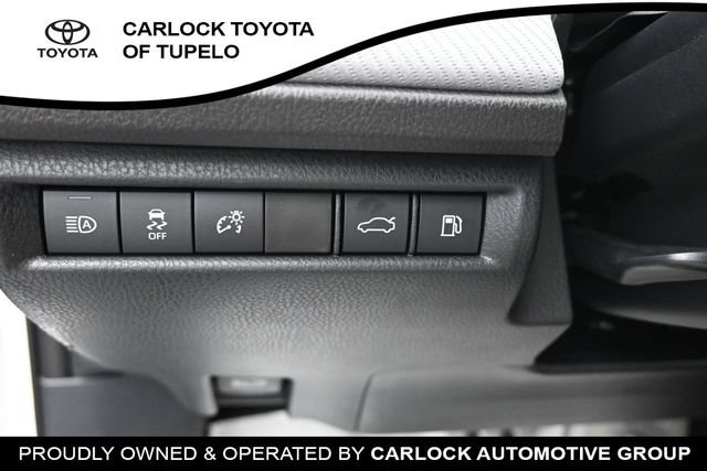 New 2026 Toyota Camry Hybrid FWD image 21