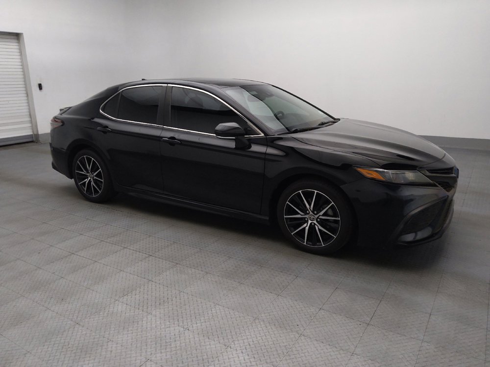 Used 2023 Toyota Camry SE w/ Cold Weather Package FWD image 11