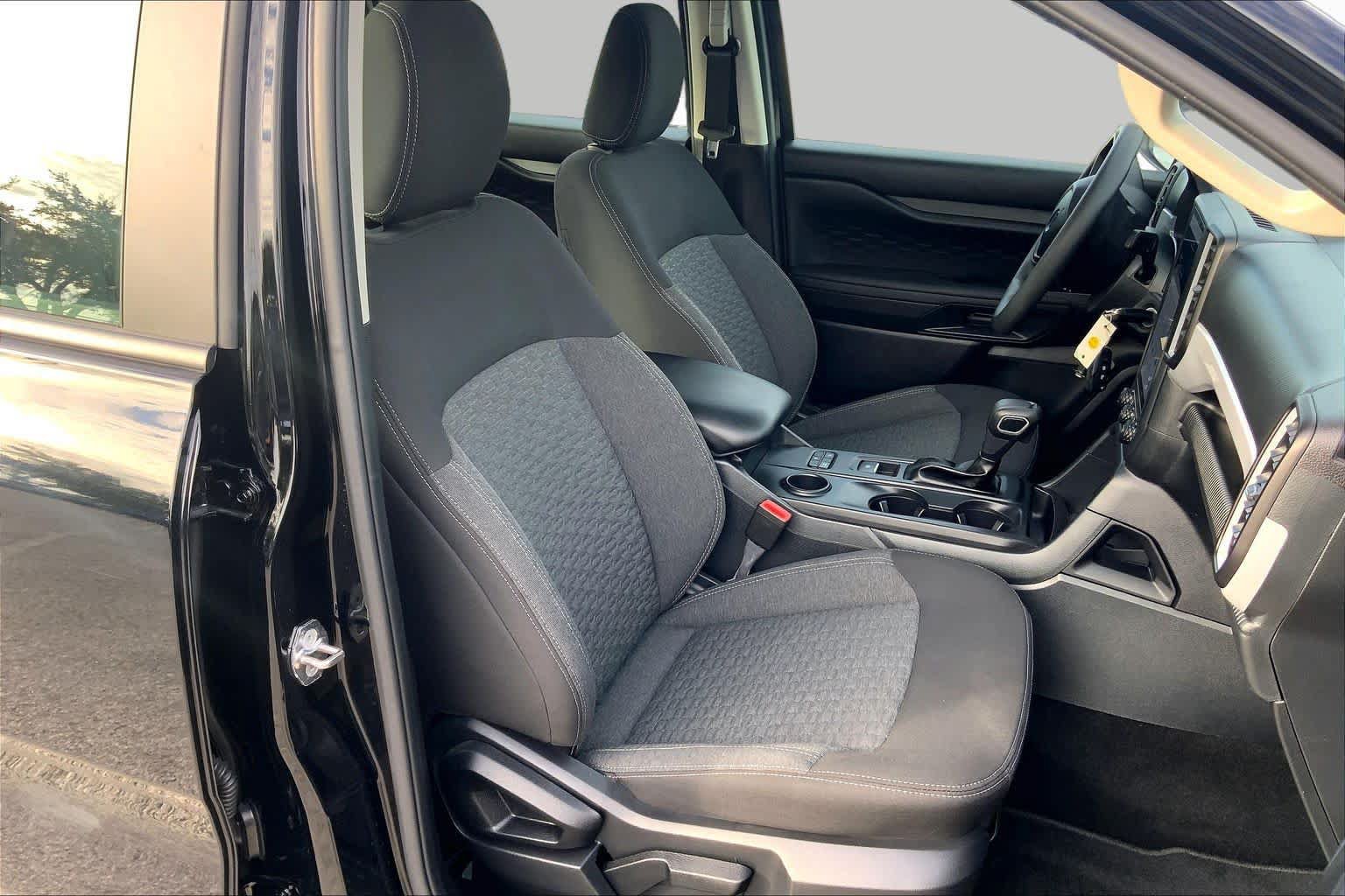 Used 2025 Ford Ranger XL RWD image 9