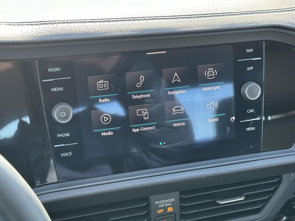 Certified 2022 Volkswagen Jetta SEL image 29