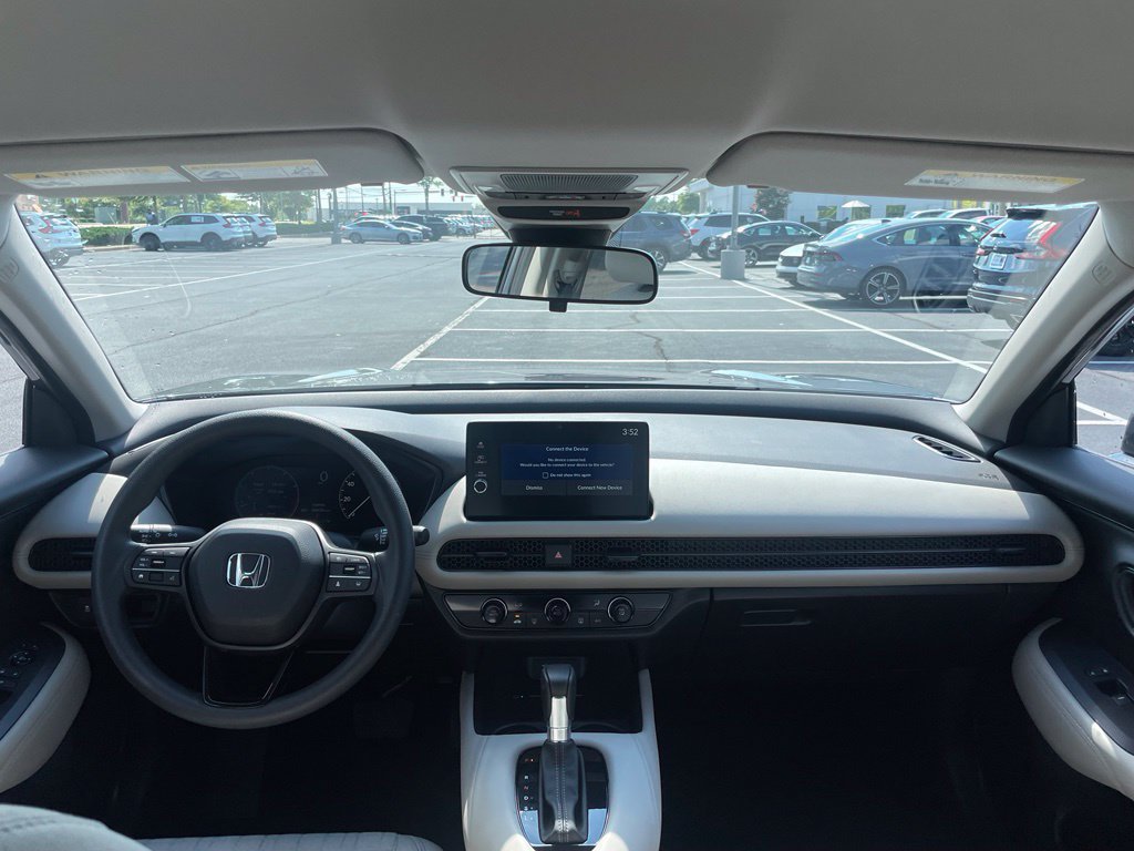 Certified 2026 Honda HR-V LX image 10