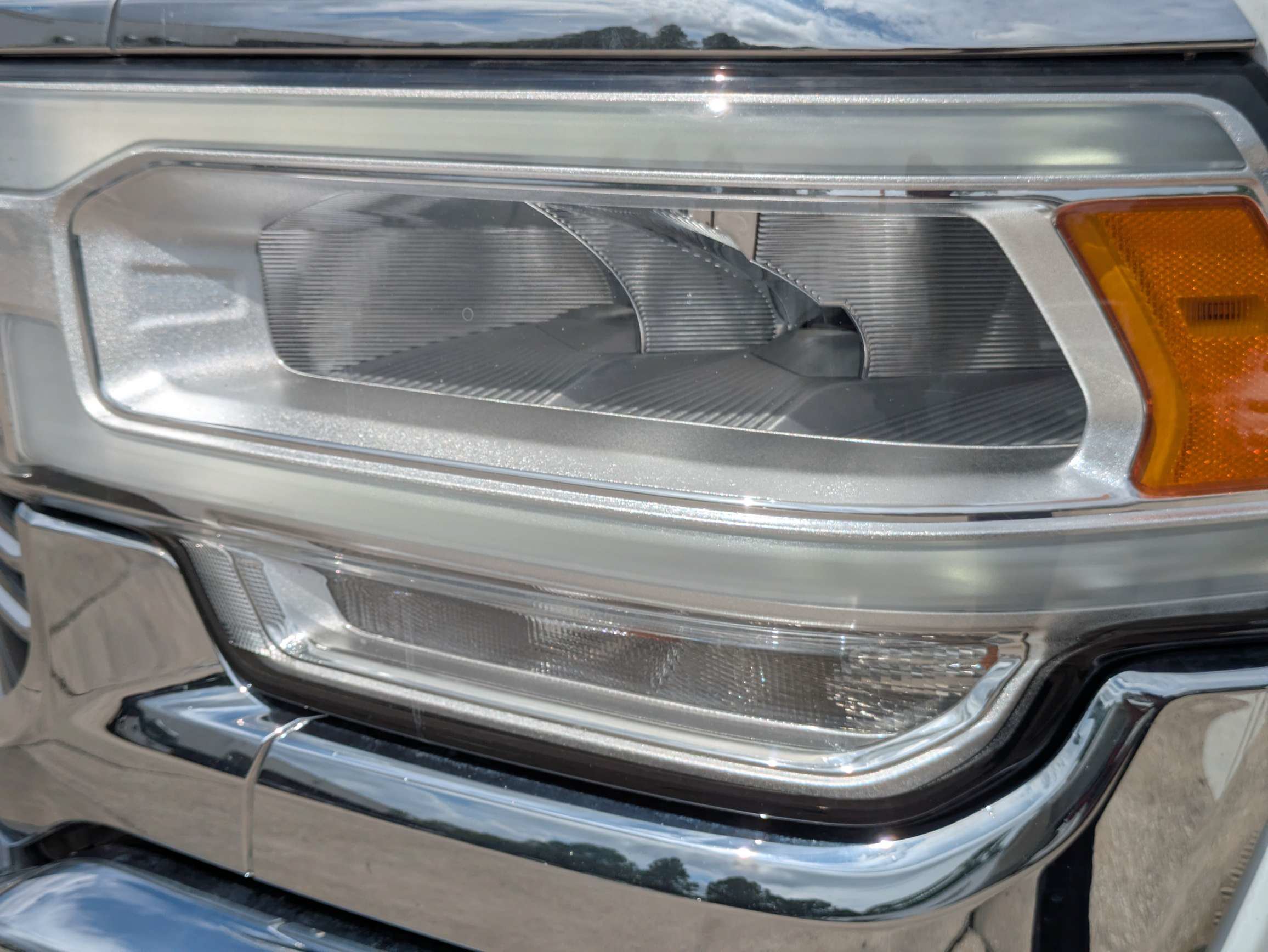 Used 2020 RAM 2500 Laramie w/ Chrome Appearance Group AWD/4WD image 29