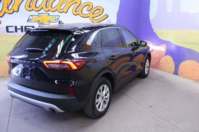 Used 2023 Ford Escape Active image 8