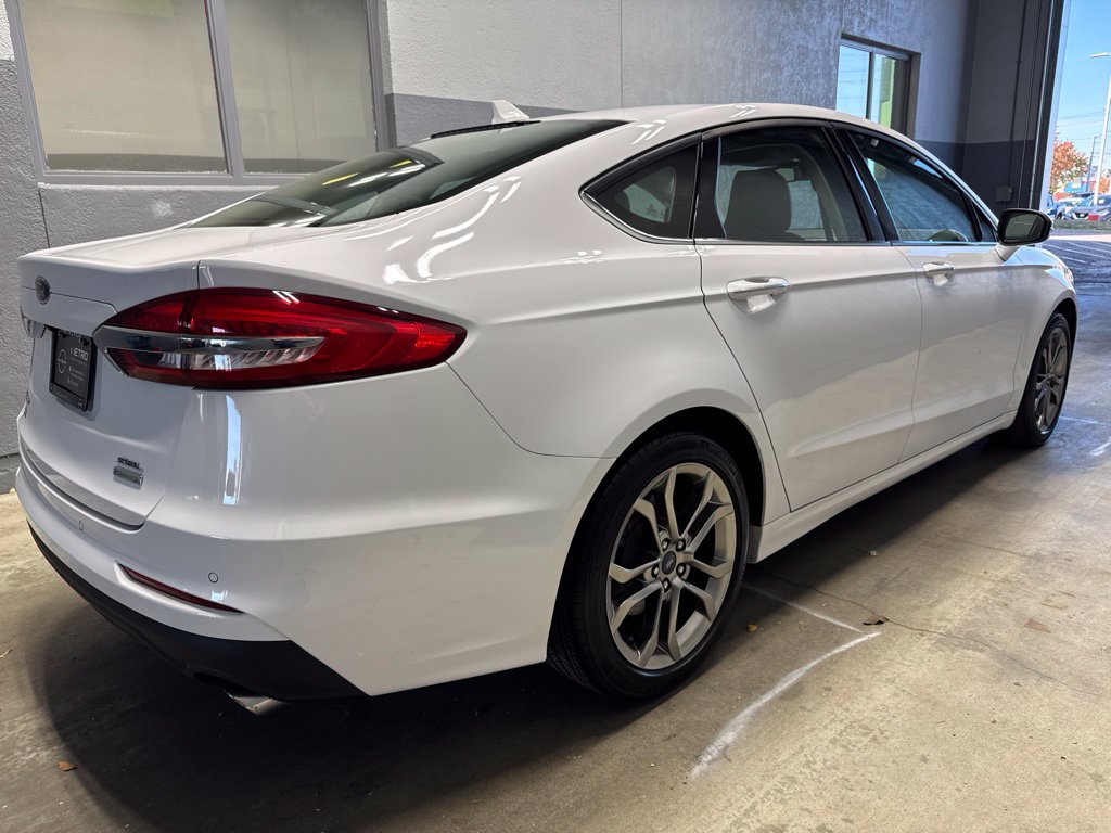 Used 2020 Ford Fusion SEL FWD image 3