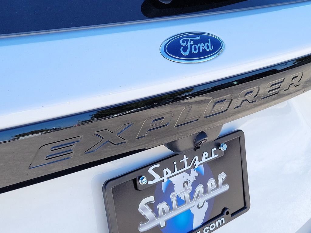 Used 2022 Ford Explorer ST RWD image 6