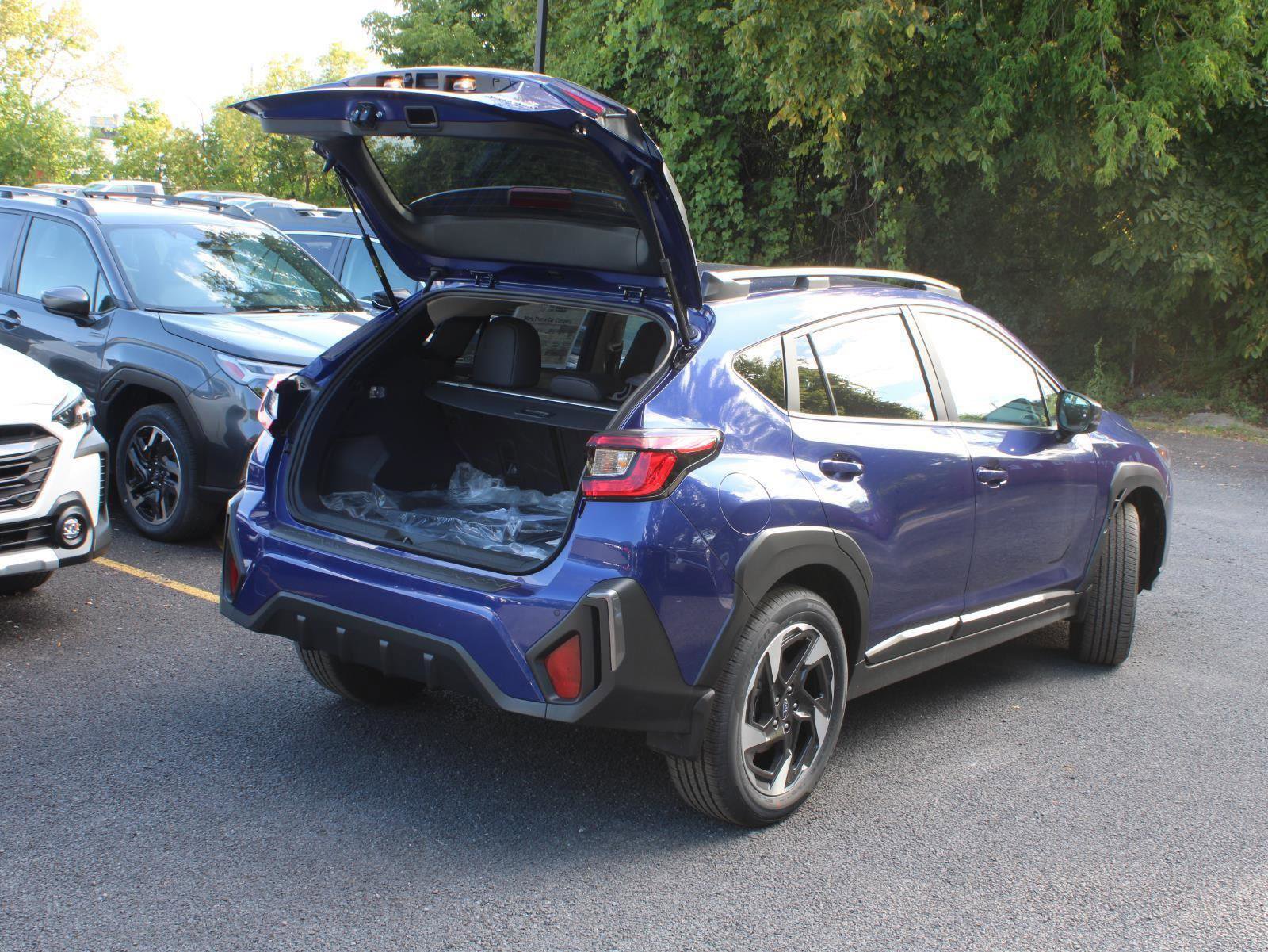 New 2025 Subaru Crosstrek 2.5i Limited w/ Popular Package #4A image 10