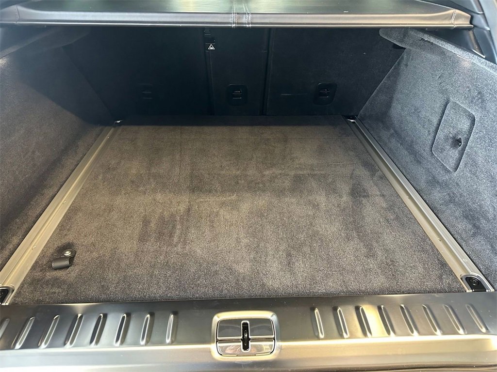 New 2026 Aston Martin DBX 707 image 30