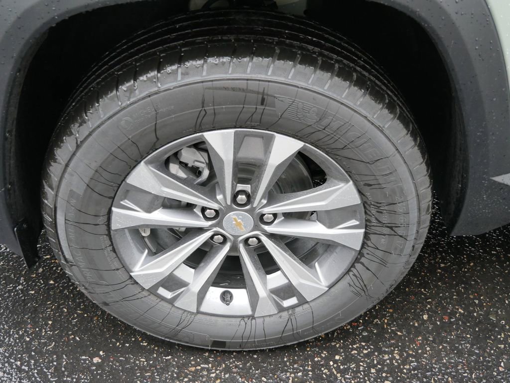 New 2026 Chevrolet Equinox LT w/ Convenience Package II image 11