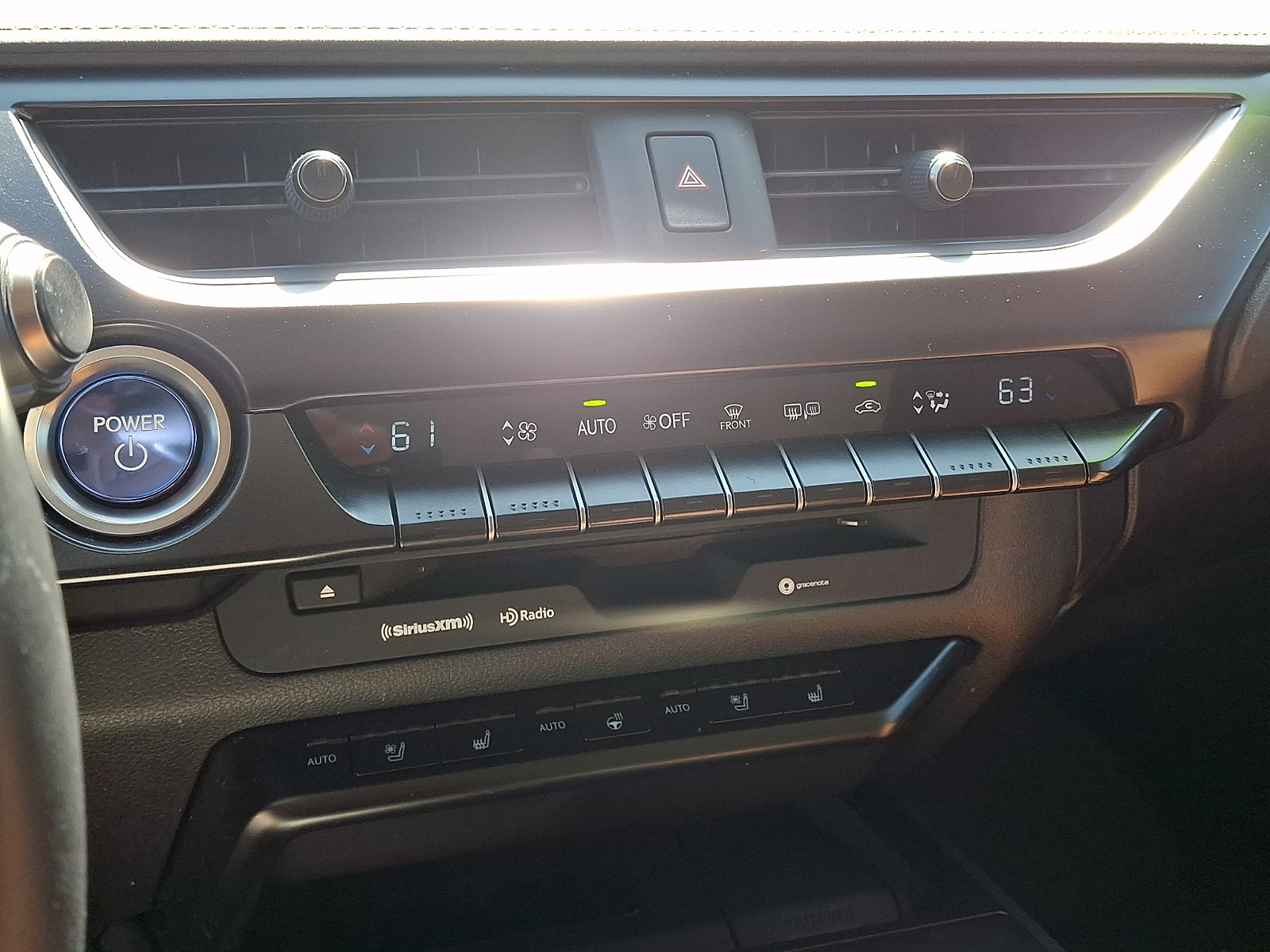 Certified 2022 Lexus UX 250h w/ Premium Package AWD/4WD image 17