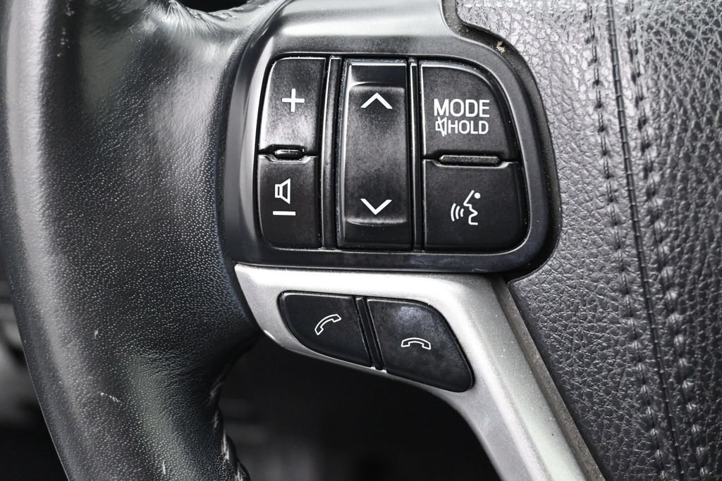 Used 2017 Toyota Highlander Limited w/ Protection Package #3 AWD/4WD image 18
