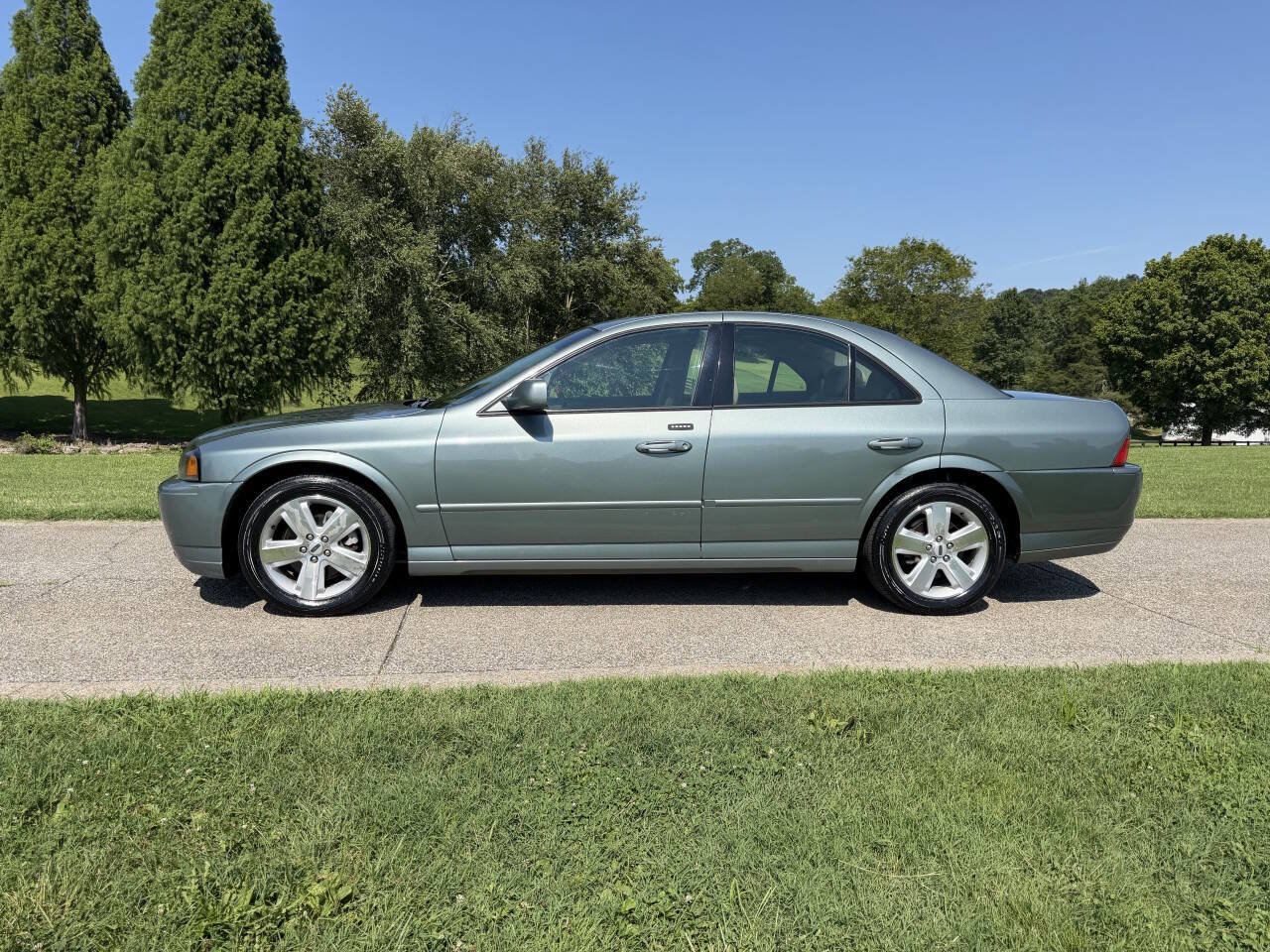 Used 2006 Lincoln LS RWD image 4