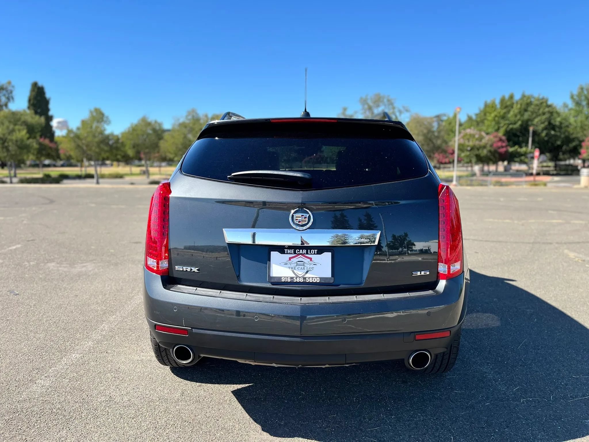 Used 2016 Cadillac SRX Luxury w/ Driver Awareness Package FWD image 6