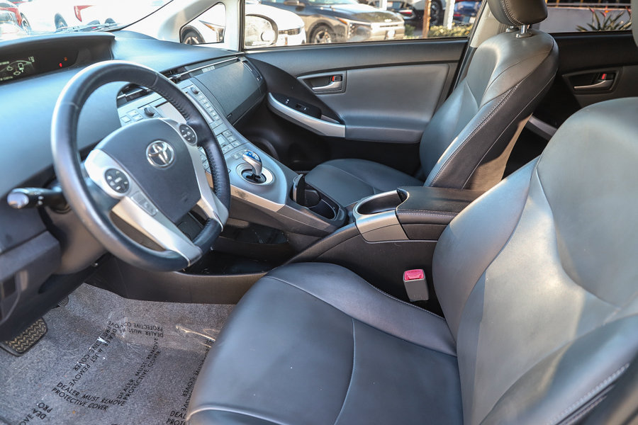 Used 2013 Toyota Prius Four w/ Deluxe Solar Roof Pkg FWD image 20