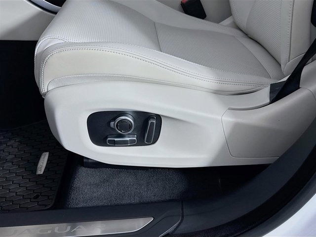 New 2026 Jaguar F-PACE R-Dynamic S image 22