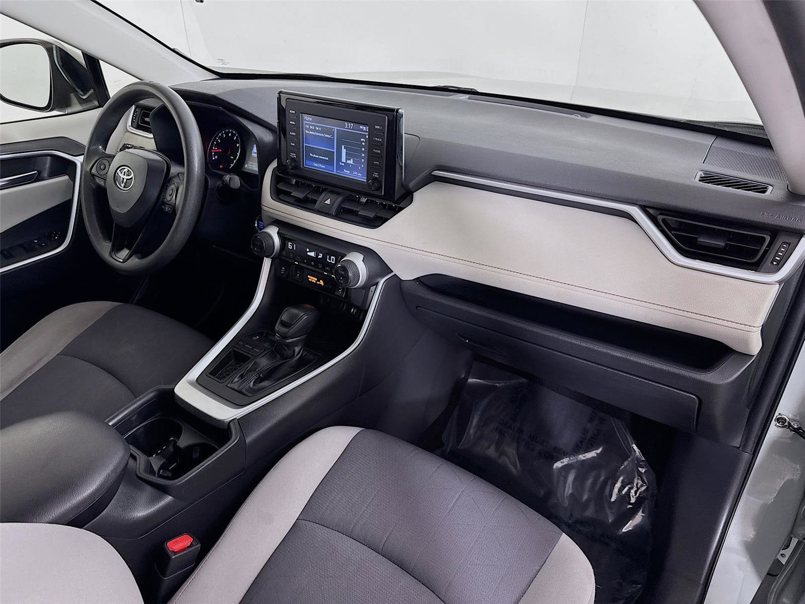 Used 2019 Toyota RAV4 XLE w/ Convenience Package FWD image 30