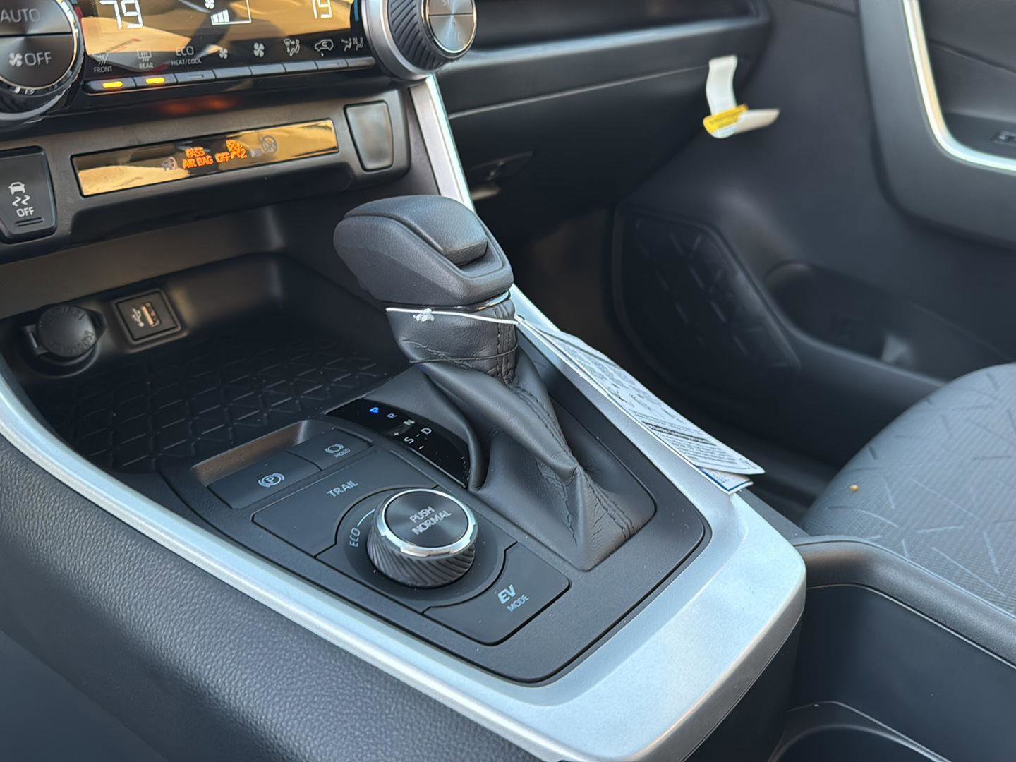 New 2025 Toyota RAV4 XLE image 24