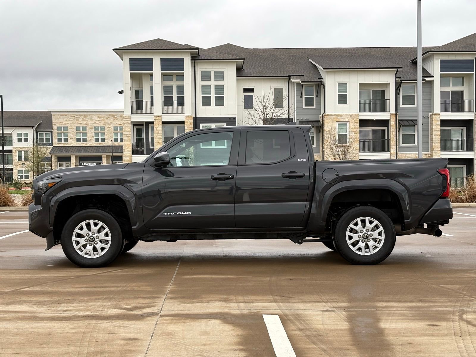 Used 2024 Toyota Tacoma SR5 image 4