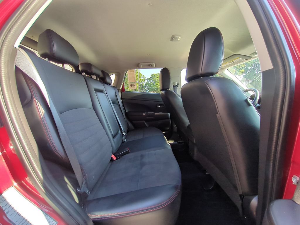 Used 2025 Mitsubishi Outlander Sport SE AWD/4WD image 29
