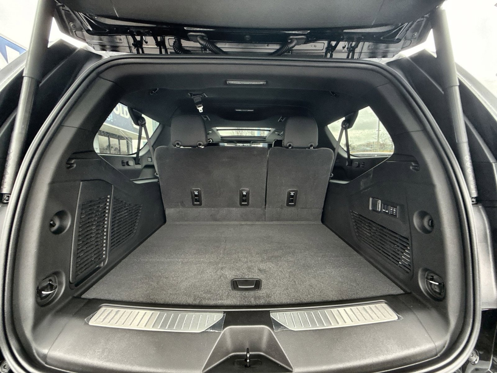 New 2026 GMC Yukon XL AT4 w/ AT4 Premium Plus Package image 27