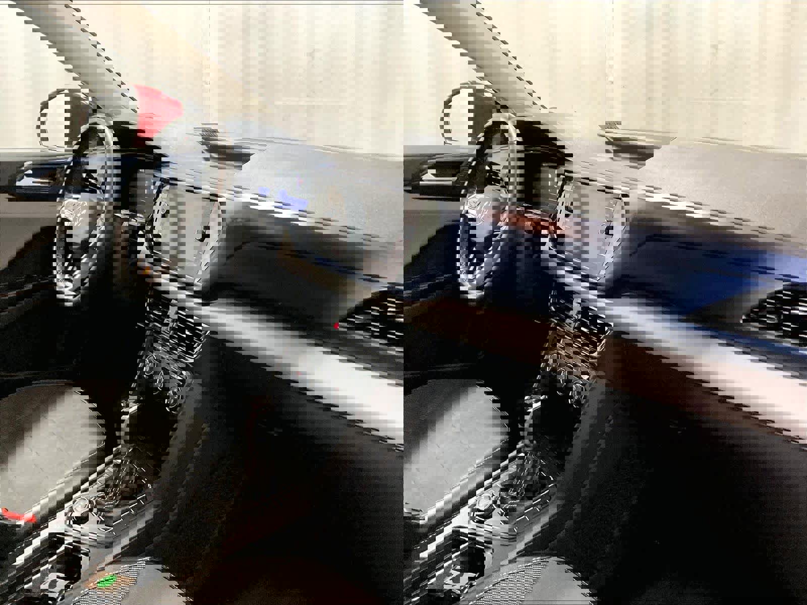 Certified 2022 Volkswagen Taos SE image 14