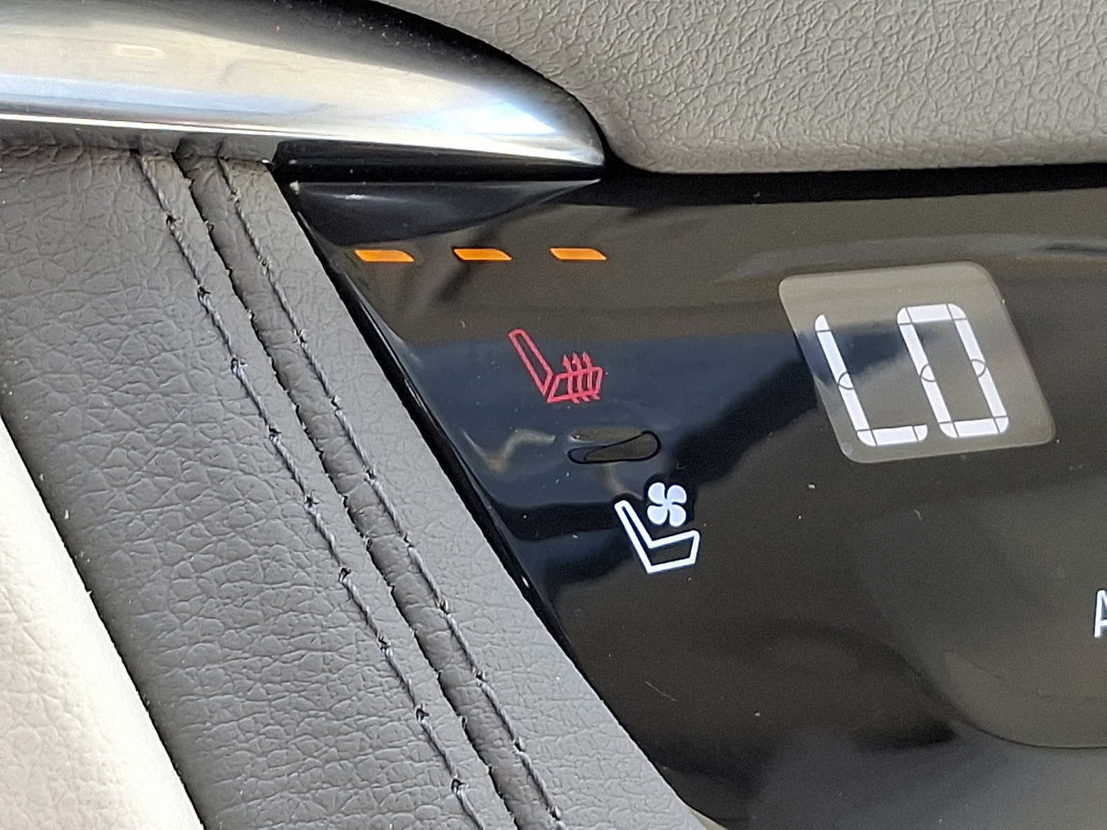 Certified 2023 Cadillac XT5 Premium Luxury image 35