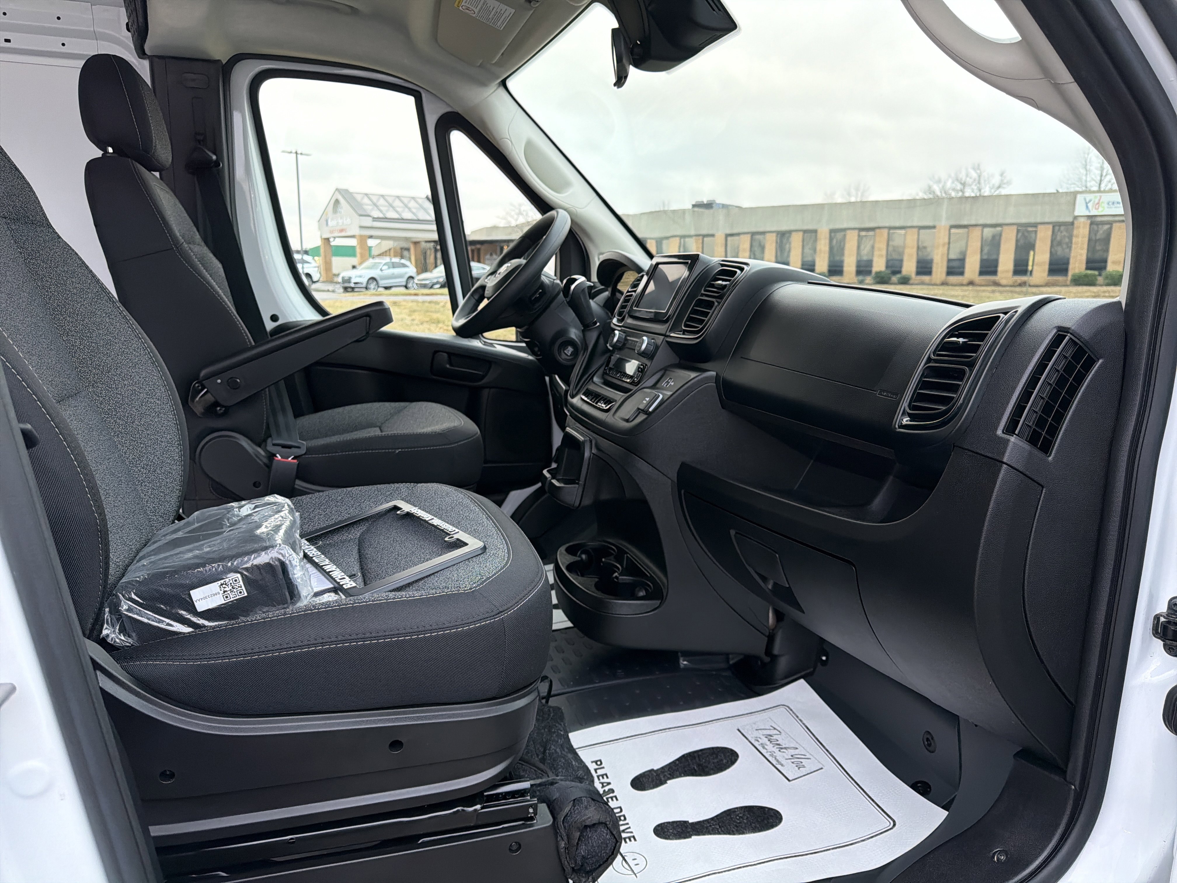 Used 2024 RAM ProMaster 2500 image 24