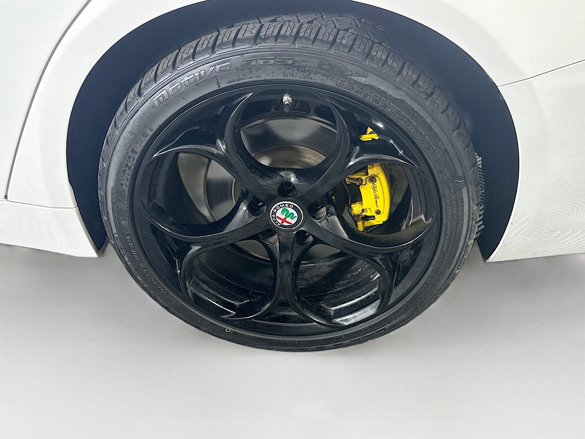 Used 2020 Alfa Romeo Giulia Ti Sport w/ Quick Order Package 22S Sport image 11