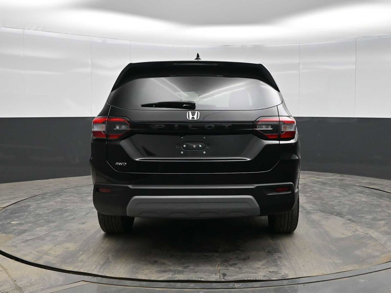 Used 2024 Honda Pilot EX-L image 6