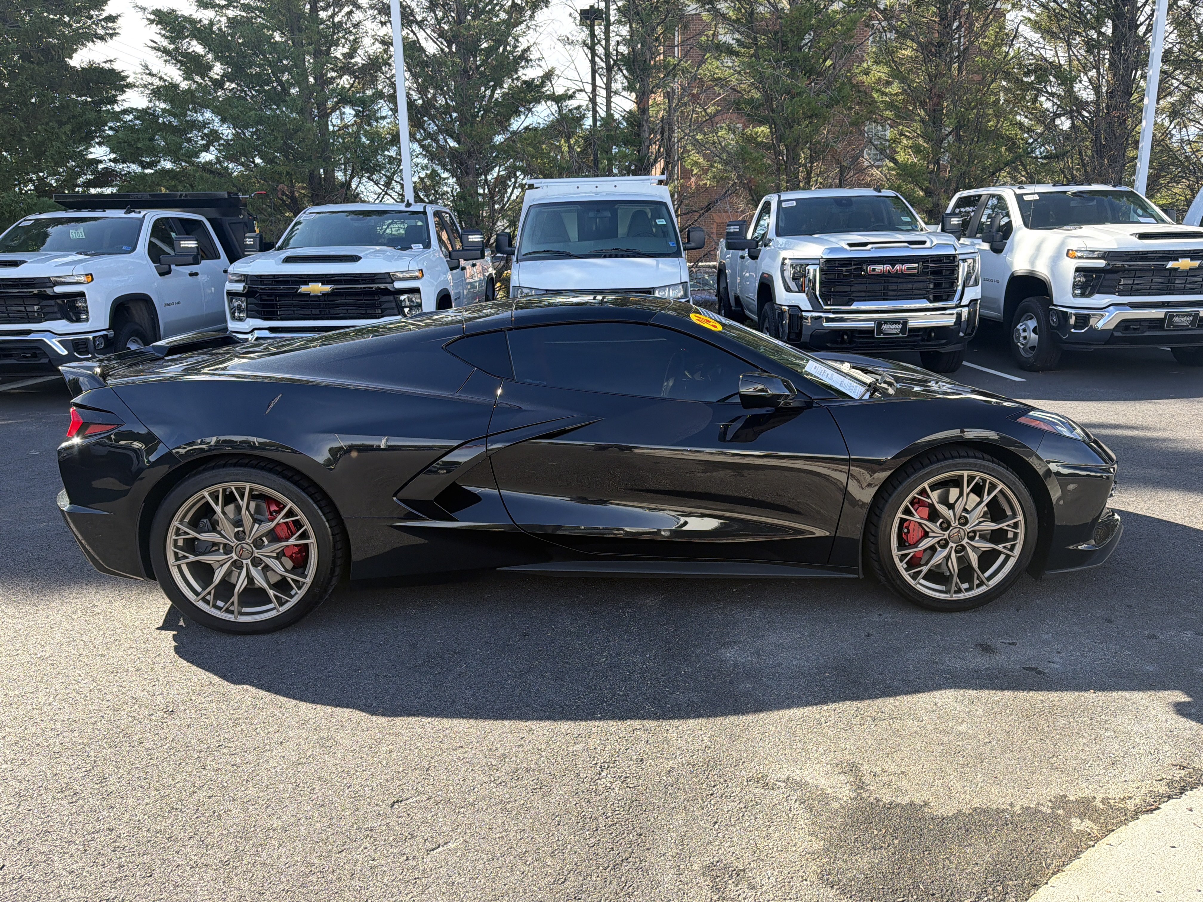 Used 2024 Chevrolet Corvette Stingray Coupe w/ Z51 Performance Package RWD image 11