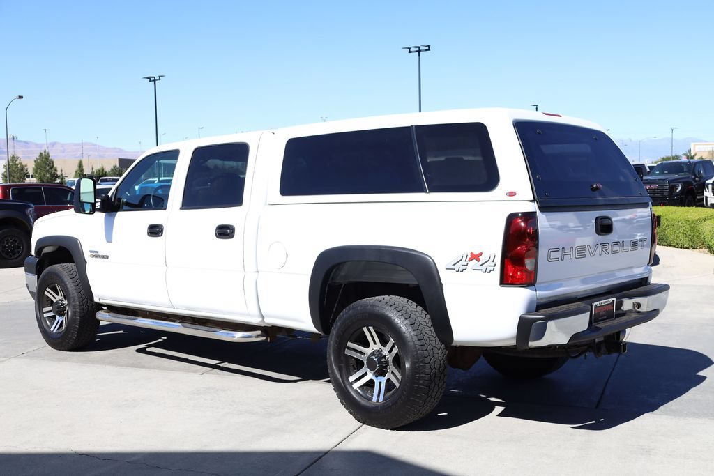 Used 2007 Chevrolet Silverado 2500 W/T w/ Heavy-Duty Power Package AWD/4WD image 4