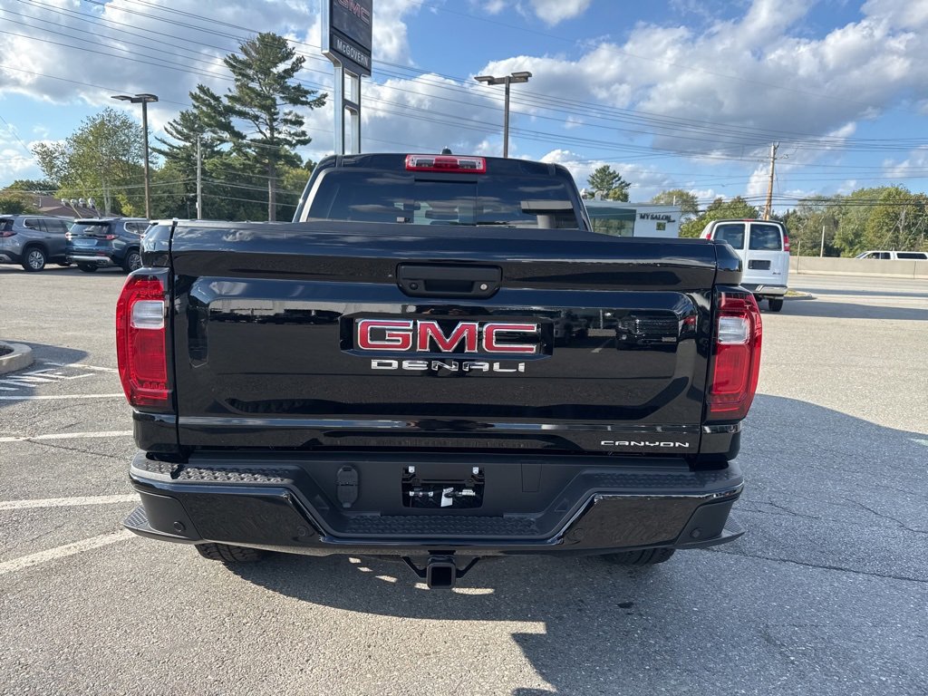 New 2026 GMC Canyon Denali image 5