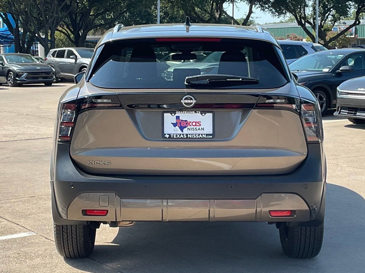Certified 2026 Nissan Kicks SV FWD image 5