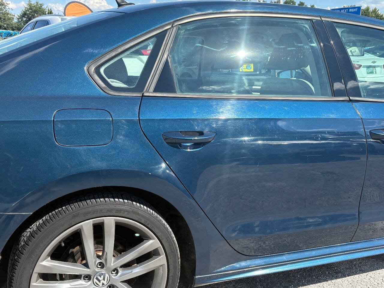 Used 2018 Volkswagen Passat 2.0T R-Line FWD image 11