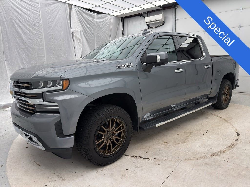 Used 2021 Chevrolet Silverado 1500 High Country w/ Technology Package image 3