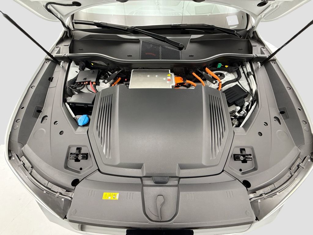 Certified 2024 Audi Q8 e-tron Prestige w/ Prestige Package AWD/4WD image 28