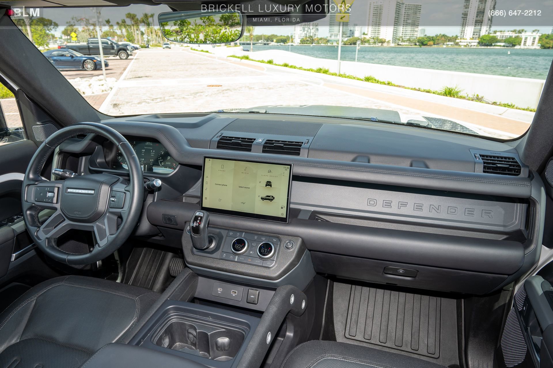 Used 2022 Land Rover Defender 90 X-Dynamic HSE image 9