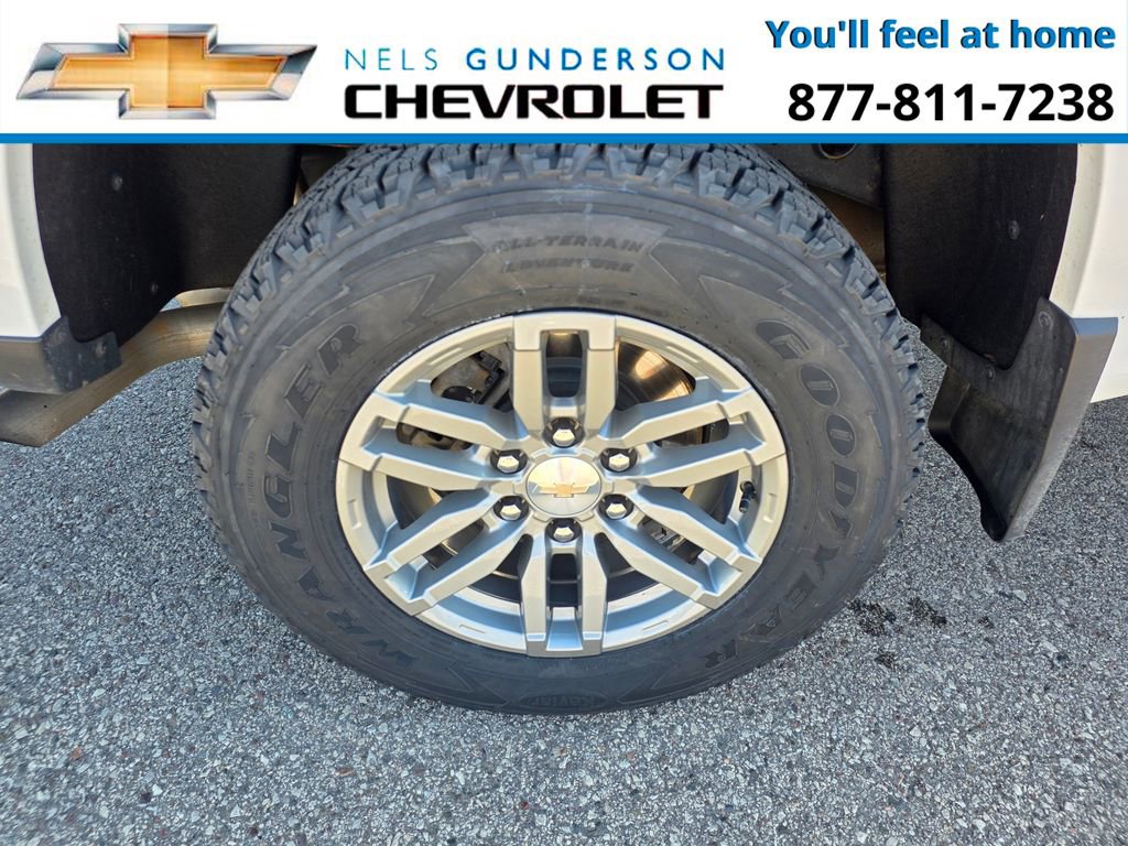 Used 2023 Chevrolet Colorado LT w/ LT Convenience Package II AWD/4WD image 9