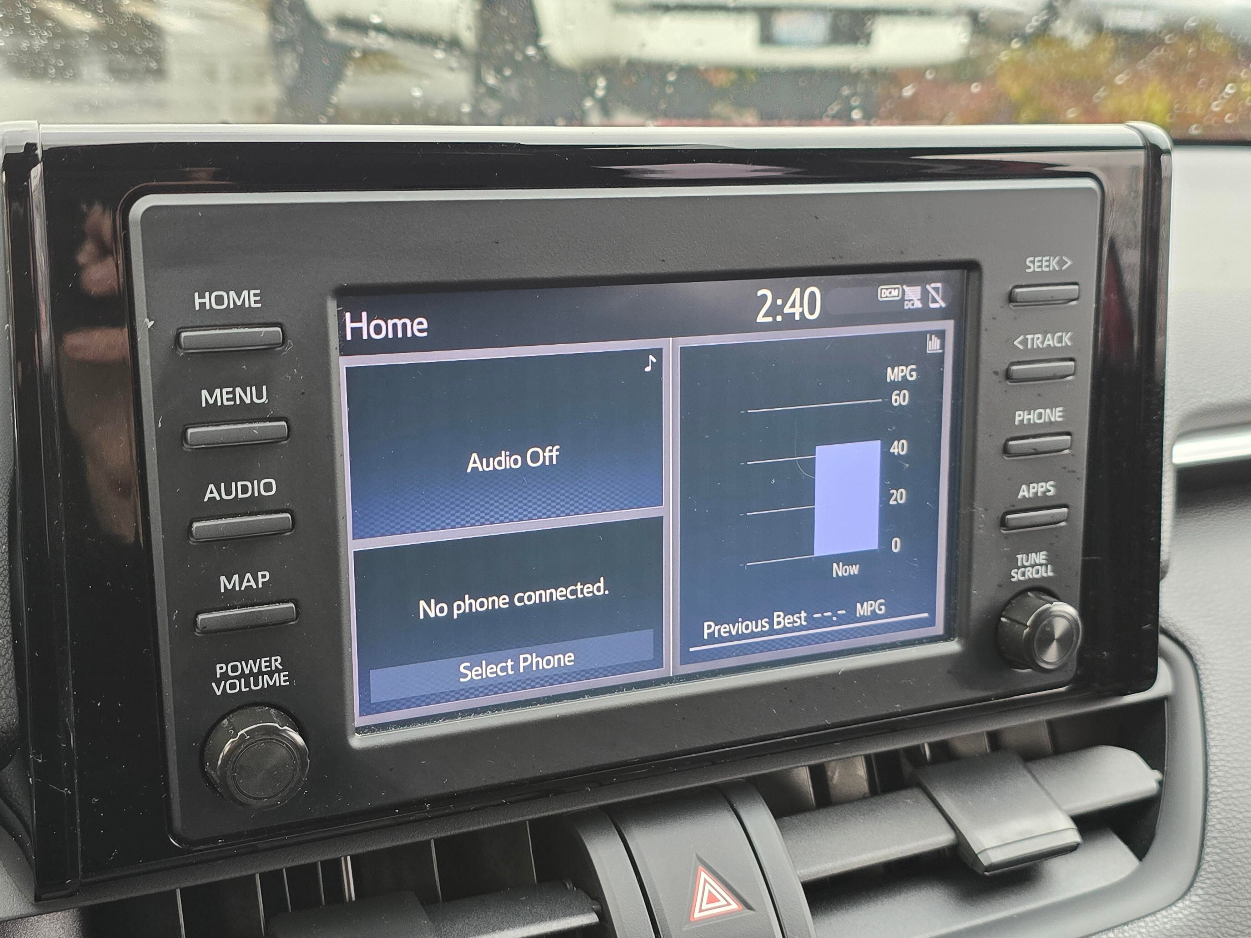 Used 2019 Toyota RAV4 LE image 15