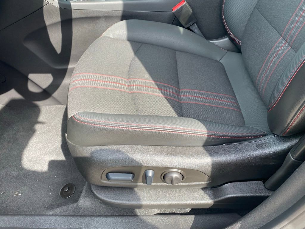 Used 2023 Chevrolet Equinox RS image 11
