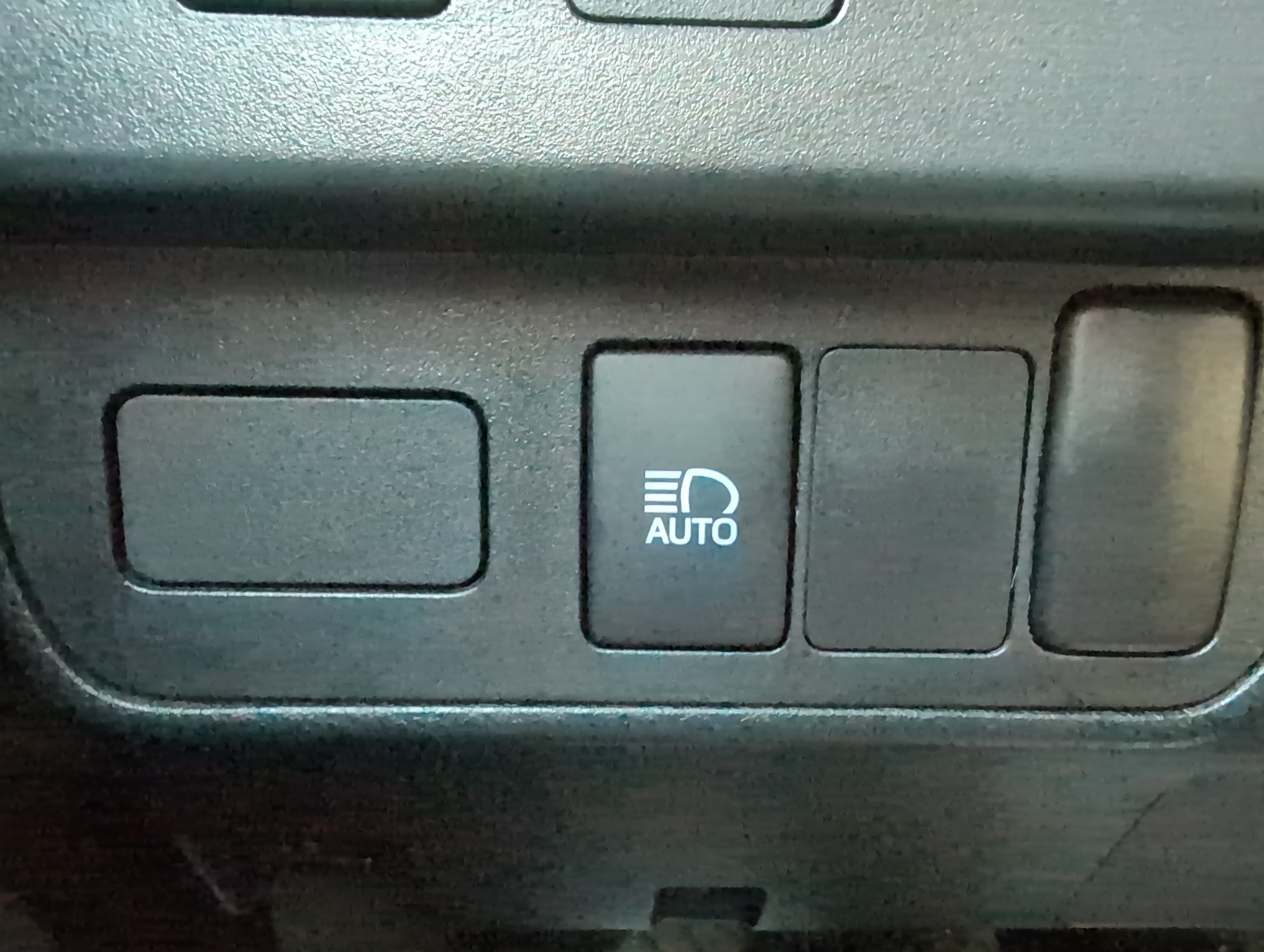 Certified 2021 Toyota Tacoma SR5 AWD/4WD image 35