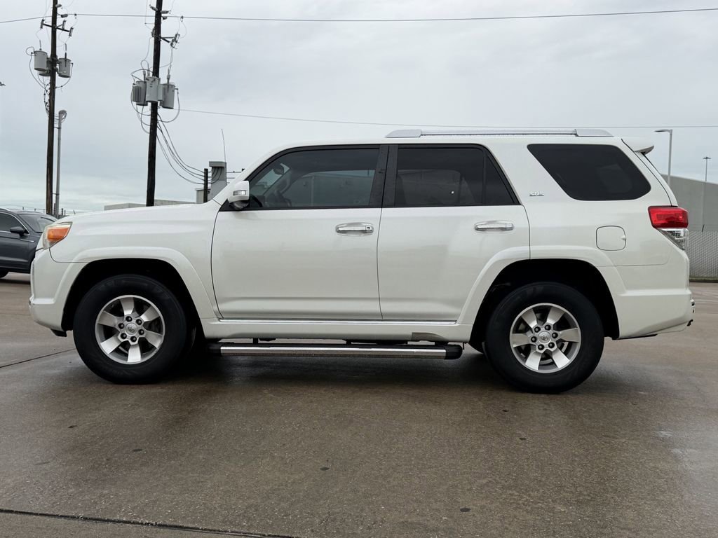 Used 2011 Toyota 4Runner SR5 w/ Premium Pkg w/Leather RWD image 6
