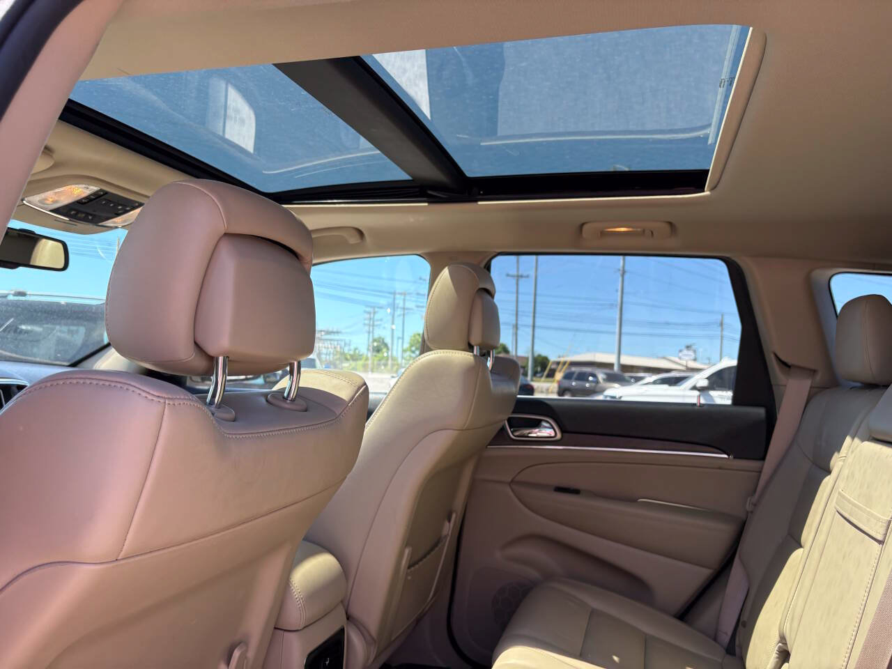 Used 2014 Jeep Grand Cherokee Limited w/ Luxury Group II AWD/4WD image 20