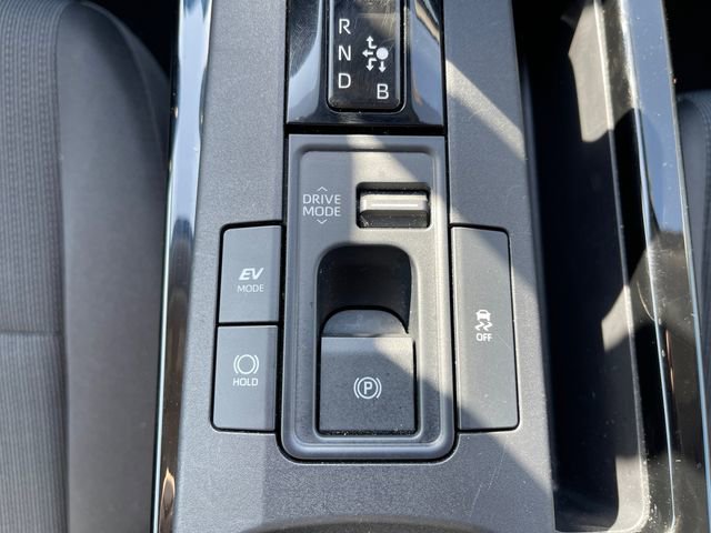 Used 2025 Toyota Prius LE image 21