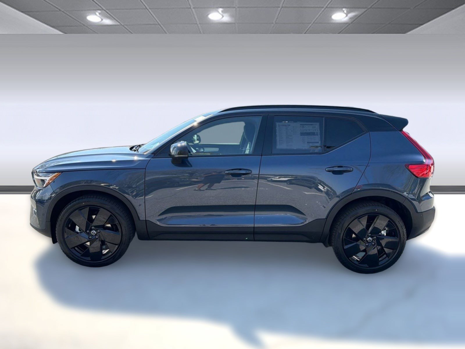 New 2026 Volvo XC40 B5 Ultra w/ Protection Package Premier image 2