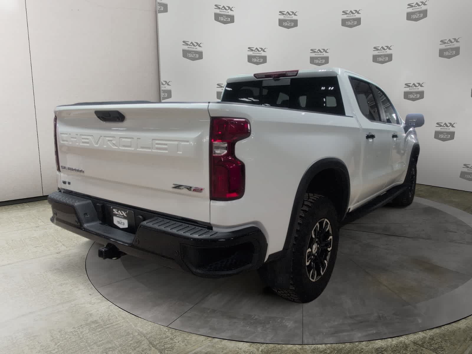 Used 2024 Chevrolet Silverado 1500 ZR2 w/ Technology Package AWD/4WD image 5