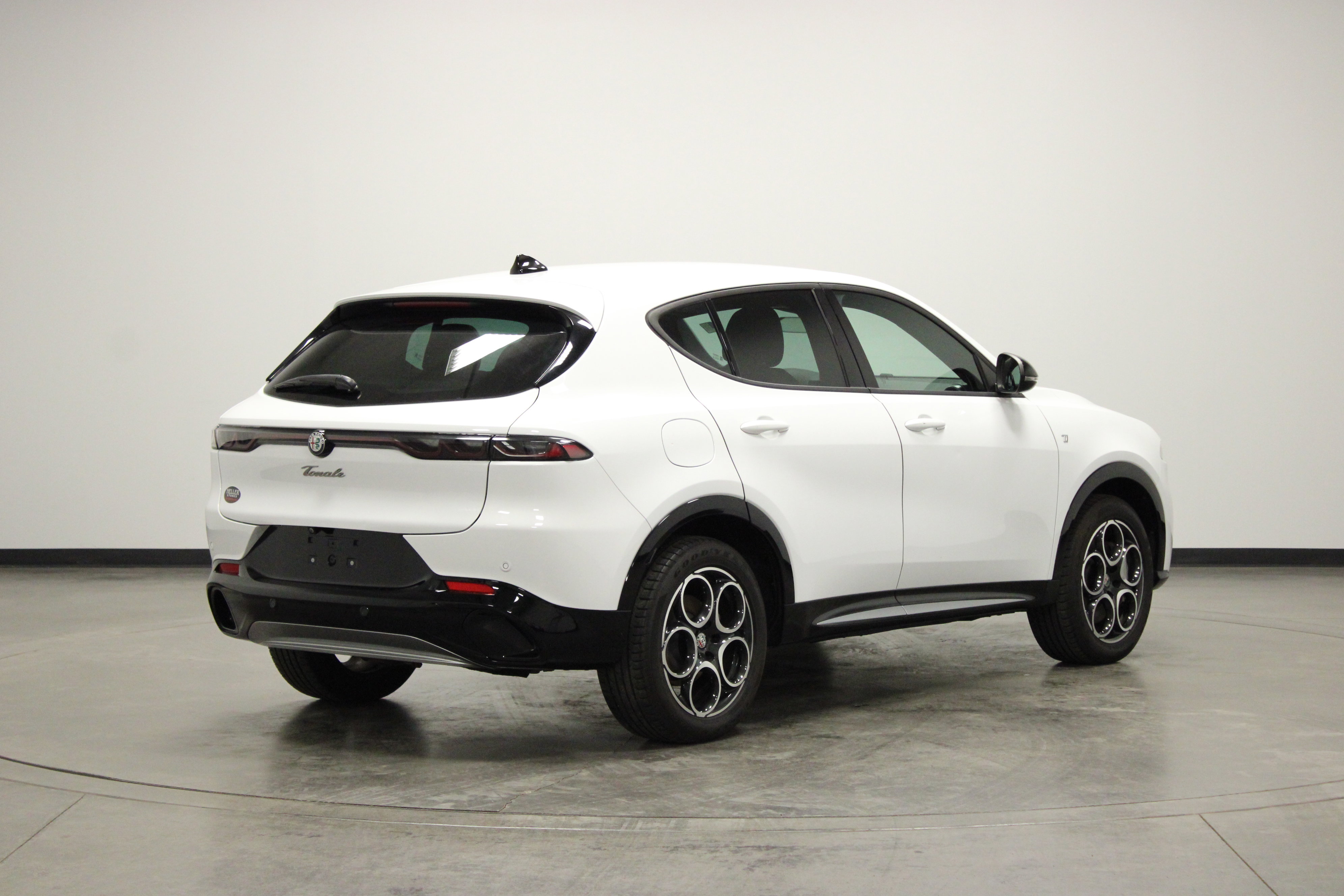 Used 2024 Alfa Romeo Tonale Ti AWD/4WD image 9